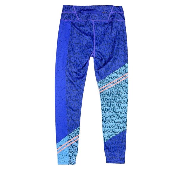 Athleta Purple Blue Asym Camo Print Sonar 7/8 Work Out Leggings Women's Size S - Picture 12 of 16